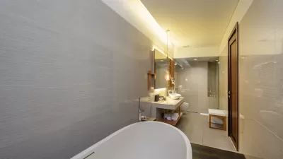 Deluxe Pool Acces - Bathroom