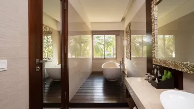 Deluxe Garden View - Bathroom