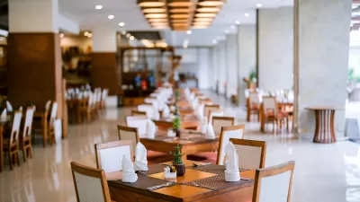 Gading Restaurant - table Setup